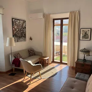 Artistic And Spacious Apartamento